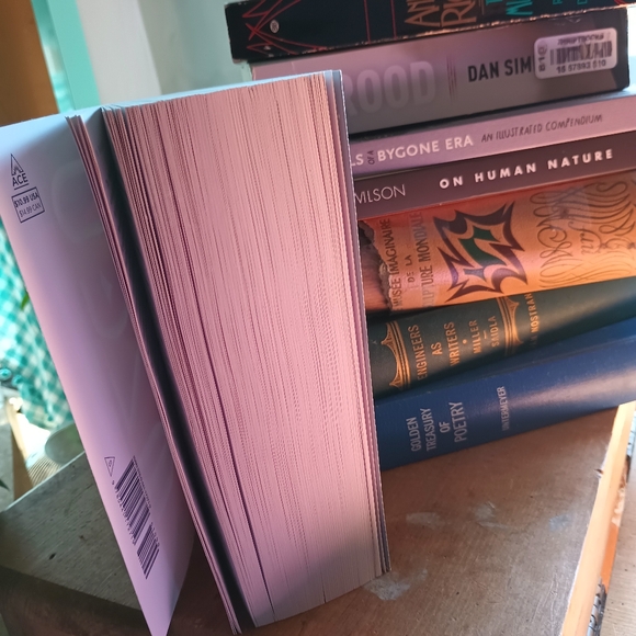 Very New Condition Paperback Copy of Dune - Picture 4 of 8